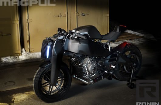 Ronin, head-on